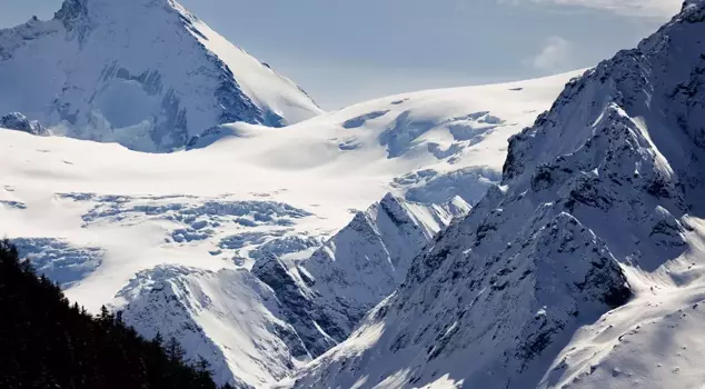 Five bodies were found at a luxury ski resort.