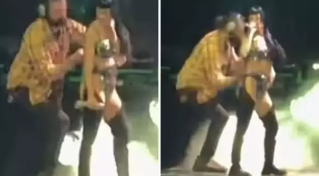 Katy Perry's bra came undone while she was singing on stage.