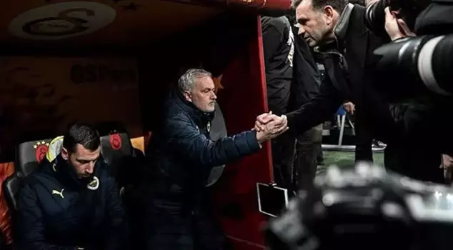 Okan Buruk: Mourinho is still crying.