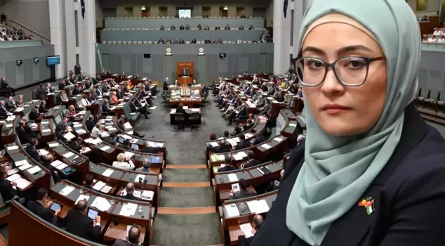 Avustralya'nın ilk başörtülü senatörüne ahlaksız teklif cümlesinin Arapça tercümesi:

