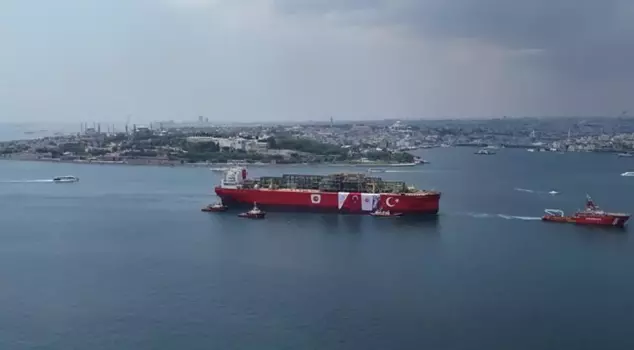 Historical images from the Istanbul Strait! The passage will take 11 hours.