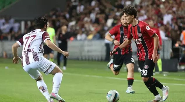 The third team promoted to the Süper Lig is Fatih Karagümrük.