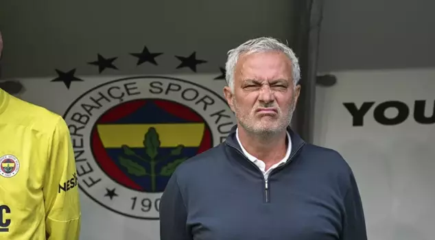 Mourinho's eventful response to the reporter's question.