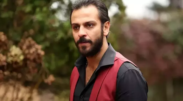 Erkan Kolçak Köstendil changed his image for his new series, and his fans made the same comment.