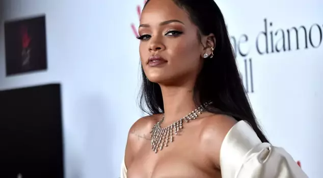 Rihanna's father has passed away.