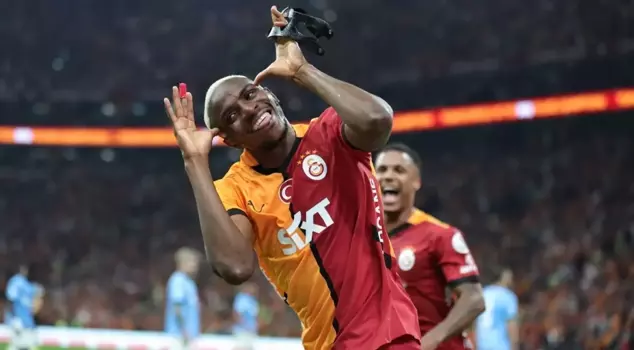 The top scorer of the Super League, Victor Osimhen.