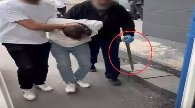 A person who threatened a minibus driver with a döner knife in Ankara is in custody.