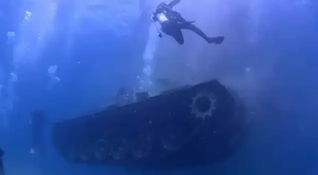 A tank was sunk for the underwater history museum in the Saros Gulf.