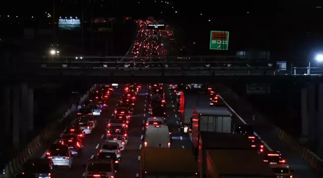 The holiday migration has begun, and traffic has come to a standstill at the intersection of the highways.