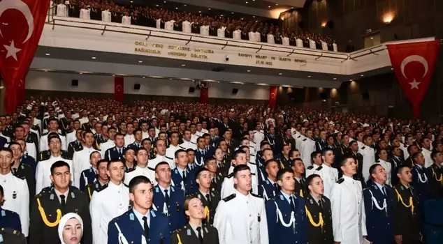 A first in the history of the Republic! Students from the 3 Armed Forces are receiving education together.