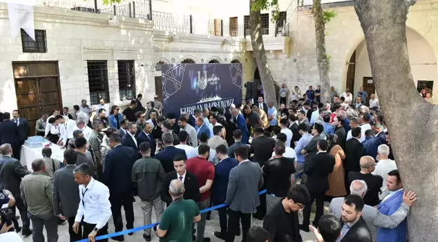 The festive spirit of the holiday in Şanlıurfa: A large number of people attended the holiday greeting ceremony.