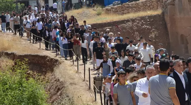 Tourist influx to Mardin during Eid al-Adha! Those unable to find accommodation are staying in neighboring cities.