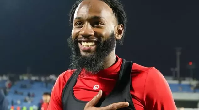 Beşiktaş's former star N'Koudou may return to the Süper Lig.