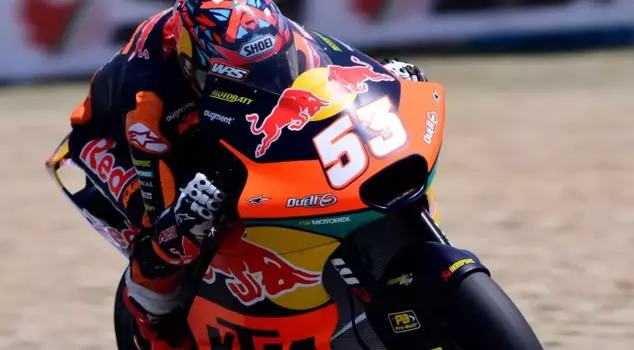 He experienced a first! National motorcyclist Deniz Öncü's historic victory.