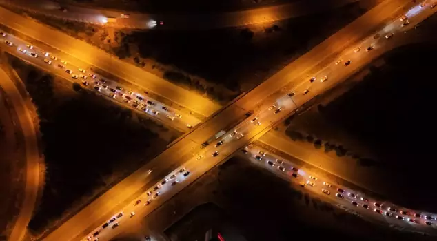 Holidaymakers have started their return, and traffic has come to a standstill at the junction connecting 43 provinces.