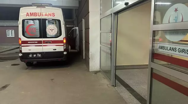 In a fight between two groups, 7 people, including 5 women, were injured.