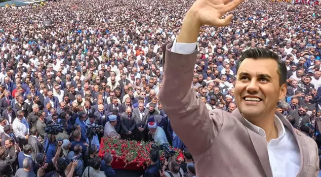 A sea of people at Ferdi Zeyrek's funeral! Thousands flocked to attend.