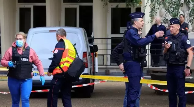 Knife attack at school in France: Assistant killed while searching a bag.