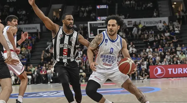 In a fiercely contested series, Anadolu Efes took a 2-1 lead.