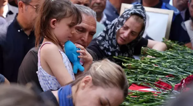 Ferdi Zeyrek's twin daughters' last wish brought everyone to tears.