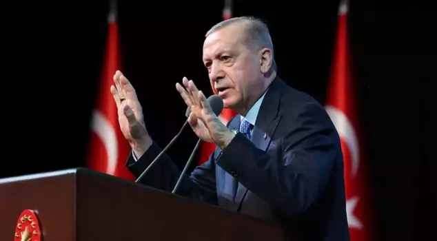 Cumhurbaşkanı Erdoğan'ın korumaya aldığı bakan: Bu yıl onu sıkıştırmayın

الرئيس أردوغان يحمي الوزير: لا تضغطوا عليه هذا العام
