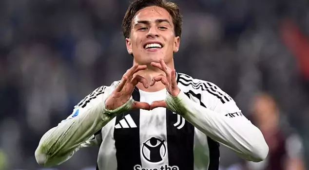 National football player Kenan Yıldız has fallen for a beautiful model.
