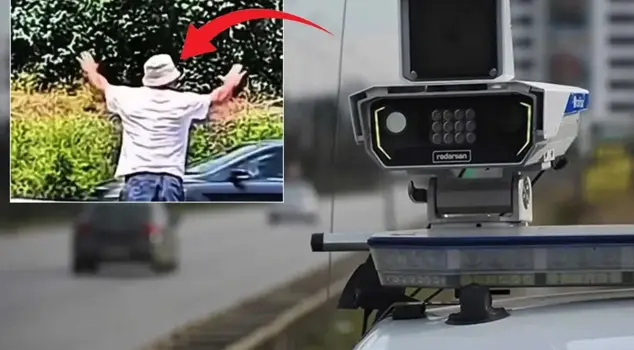 The image is from Turkey! He pulled his vehicle to the side of the road and warned other drivers about the 