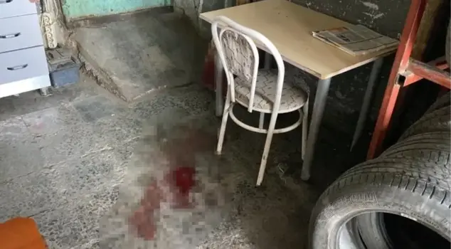 An man who fell from a chair in a workshop in Konya lost his life.