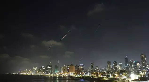 Israeli army: Iran's retaliatory attacks will continue this evening as well.
