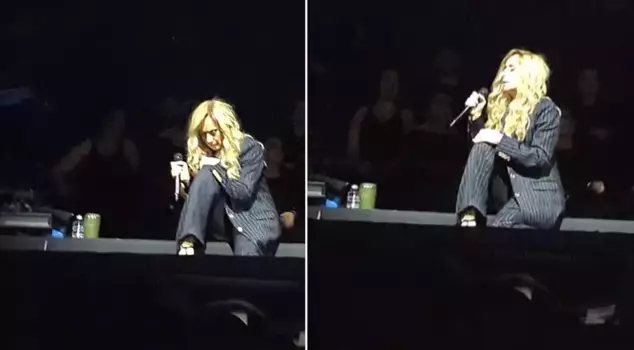 İstanbul'da sahne alan ünlü şarkıcı Lara Fabian sahnede korkuttu. 

ترجمة: 
أخافت المغنية الشهيرة لارا فابيان التي أحيت حفلاً في إسطنبول.