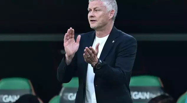 Transfer call from Ole Gunnar Solskjaer: Join Beşiktaş.