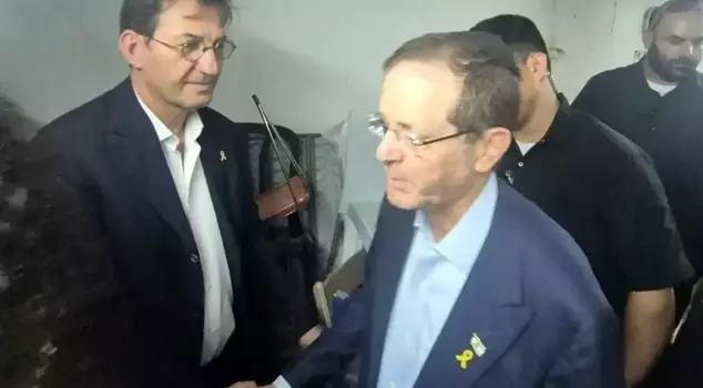Israeli President Herzog fled to the shelter.