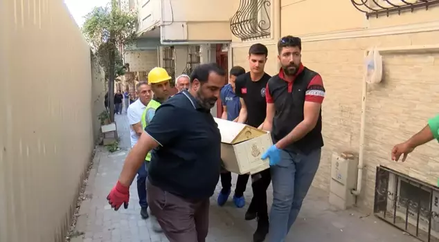 He shot and killed his father during an argument in Bağcılar; he called the police and reported it.