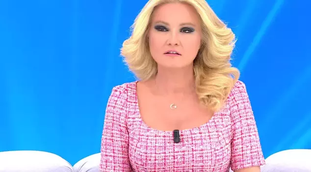 Мугэ Анлы много лет скрывала свою дочь от глаз общественности, и теперь она окончила университет.