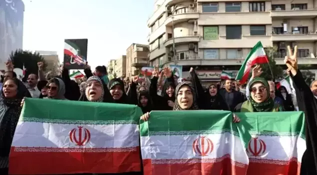 Iranians protested against U.S. attacks in Tehran: No surrender, war with the U.S.