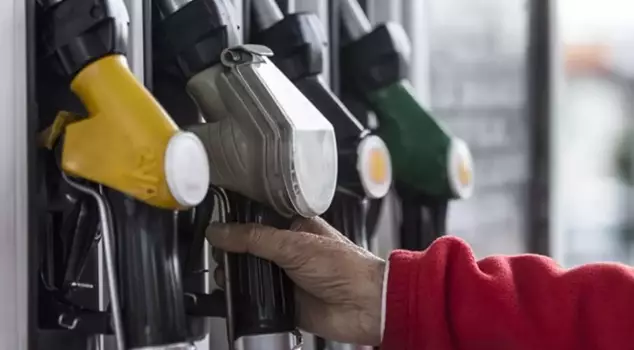 The wind has turned! Oil prices have dropped, and a discount on fuel is expected.