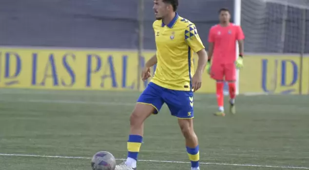 The 23-year-old player of Las Palmas, Zebensui Ramos, has passed away.