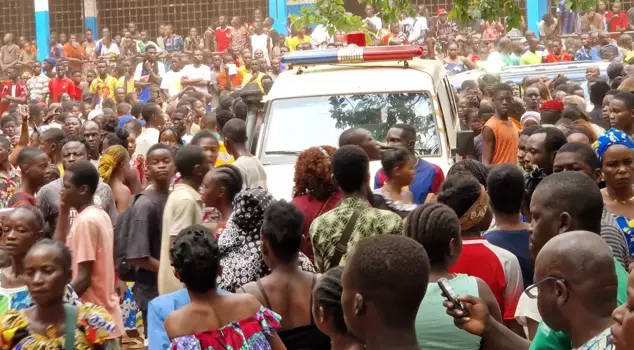 A transformer exploded at the school: 29 students lost their lives in the stampede, 260 injured.