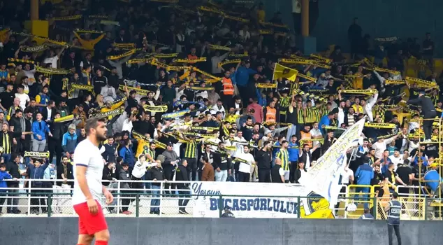 Thousands of Bucaspor fans are taking to the streets to pay off the club's debt.