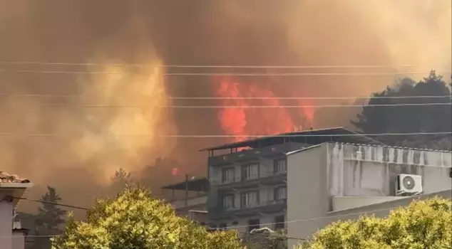 Dangerous fire in Bursa! 14 people were rescued, nearly 100 people were evacuated.