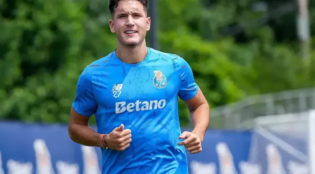 Porto informed the national player Deniz Gül of their decision.
