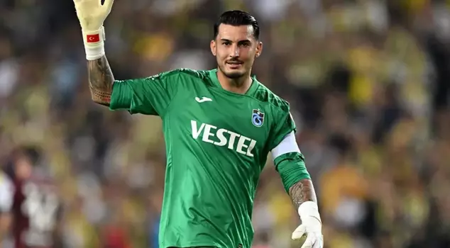 Flash post from Uğurcan Çakır! The cup in front of him caught attention.