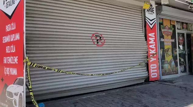 Four lifeless bodies were found in the vehicle that was in working condition.