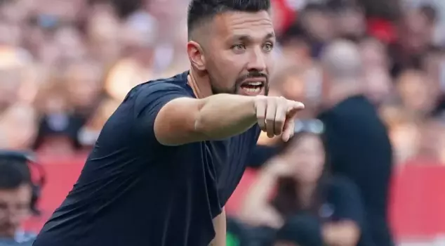 Francesco Farioli signs with the European giant.