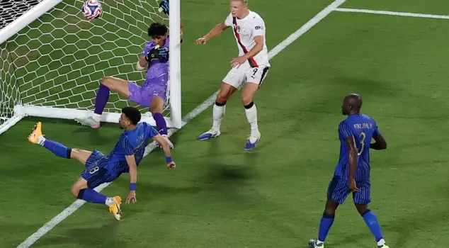 Incredible match with 7 goals! Al-Hilal defeated Manchester City.