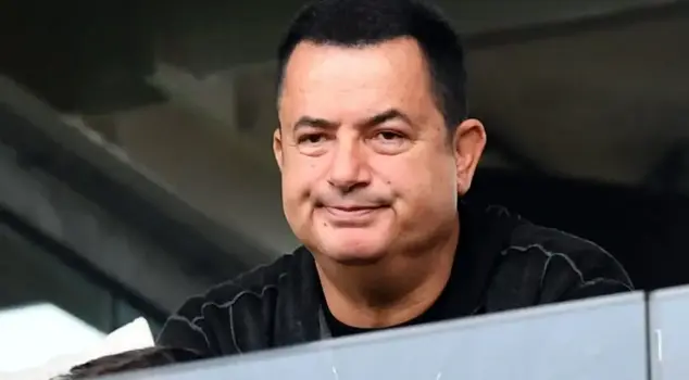 حكم أعلن أكون إيلتشالي عن دخله الشهري أمام المحكمة.