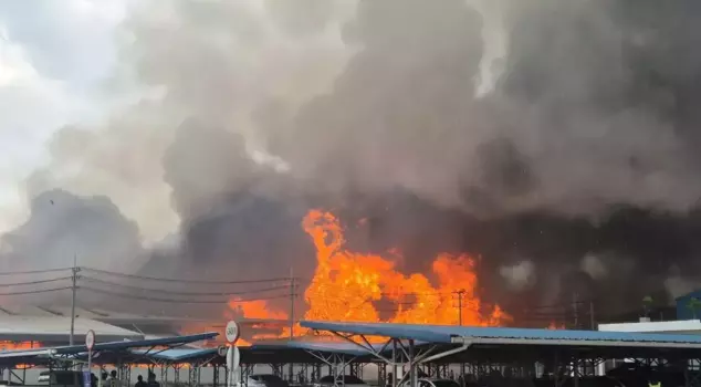 Fire at paper factory in Thailand: 8 dead, 26 injured.