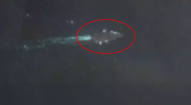 Caught by satellite! The giant ship belonging to the USA was spotted near Iran.