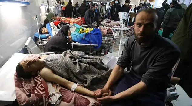 Israel has struck Palestinians waiting for humanitarian aid again: 16 dead, 90 injured.
