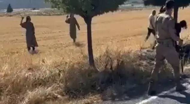 After the accident, they attacked the gendarmerie who came to help with stones, sticks, and knives.